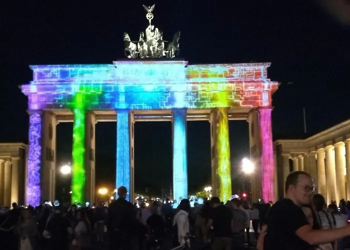 City-Apartment Spreeufer Im Herzen Berlins